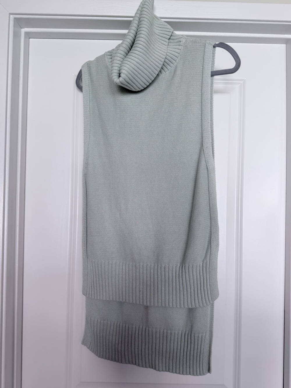 Banana Republic Sleeveless Turtleneck Sweater